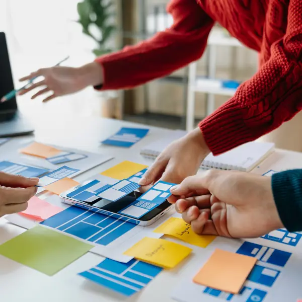 Online reporting: Achieving the right balance